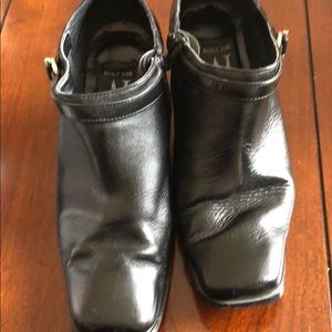 Black Boots - Valencia sz 7 1/2w